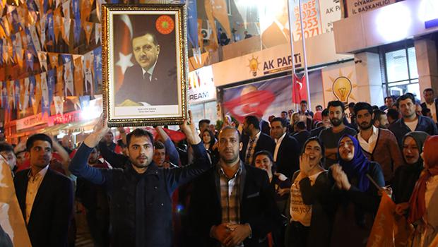 Güneydoğu AK Parti'ye doping oldu